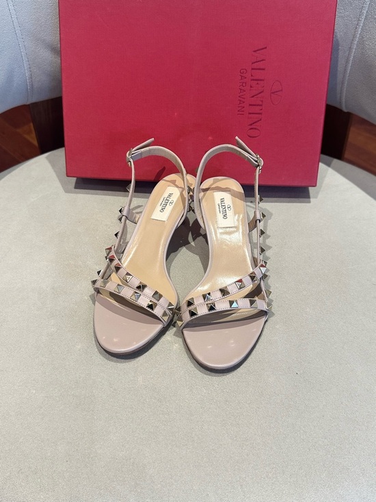 Valentino Garavani Shoes - Valentino Garavani Blush Rockstud Slingback Sandals